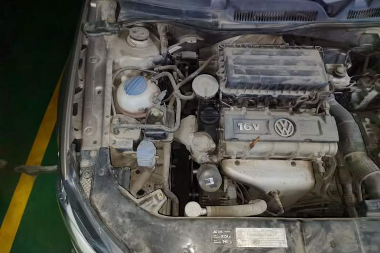 Used Volkswagen Bora 2014 1.6L Automatic Fashion Model Engine Bay Right