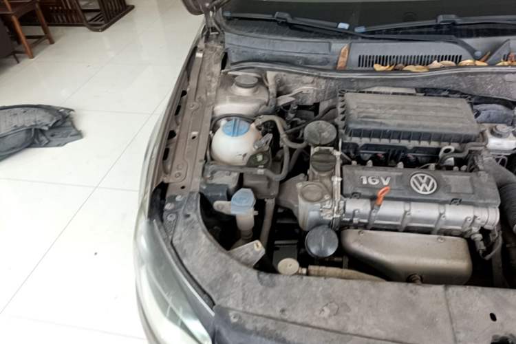 Used Volkswagen Bora 2014 1.6L Automatic Comfort Model Engine Bay Right