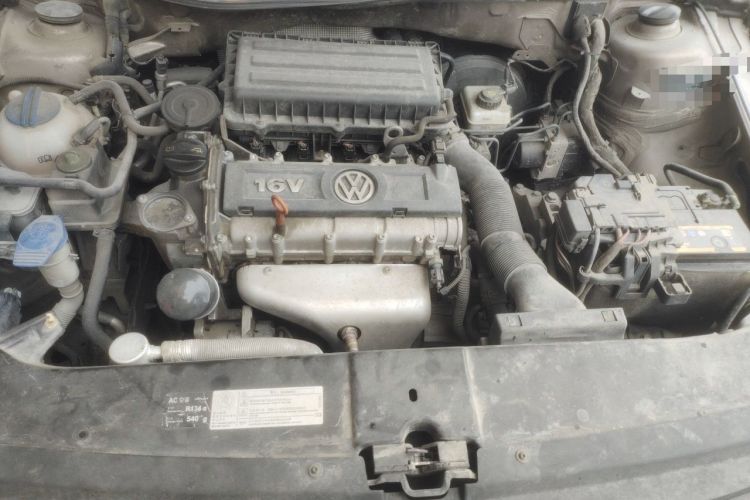 Used Volkswagen Bora 2014 1.6L Automatic Comfort Model Engine Bay