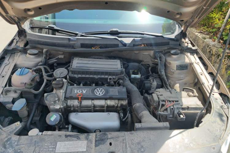 Used Volkswagen Bora 2014 1.6L Automatic Comfort Model Engine Bay