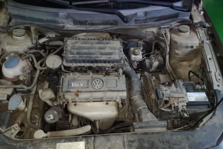Used Volkswagen Bora 2014 1.6L Automatic Fashion Model Engine Bay