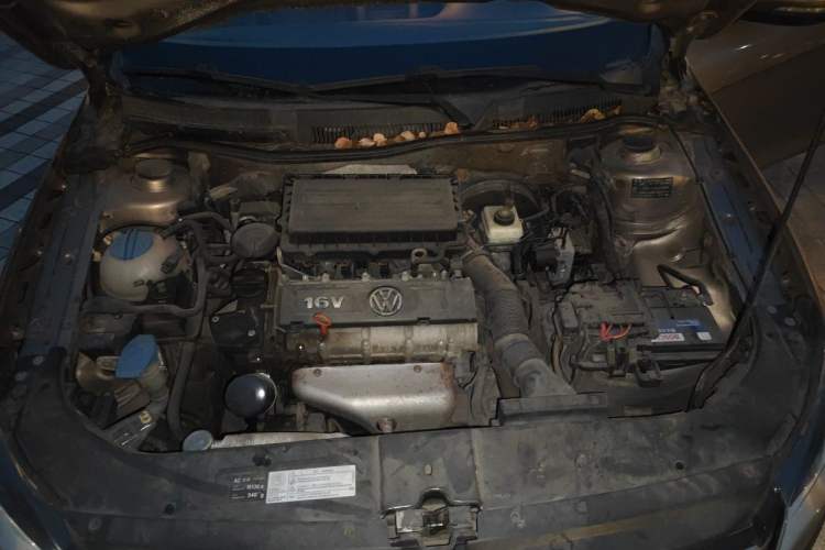 Used Volkswagen Bora 2014 1.6L Manual Comfort Model Engine Bay