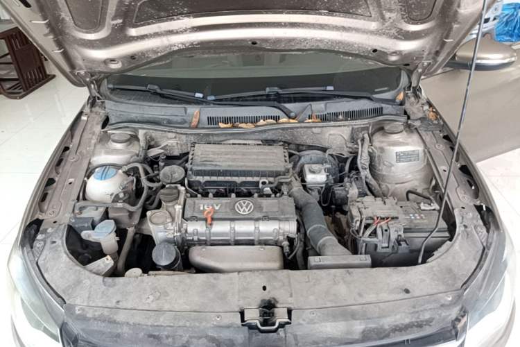 Used Volkswagen Bora 2014 1.6L Automatic Comfort Model Engine Bay