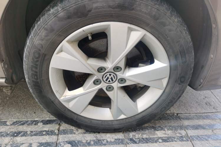 Used Volkswagen Bora 2014 1.6L Automatic Comfort Model Exterior 1