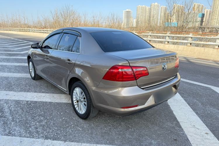 Used Volkswagen Bora 2014 1.6L Automatic Luxury Model Exterior 4