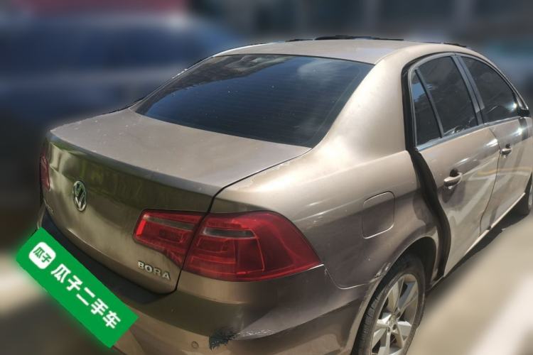 Used Volkswagen Bora 2014 1.6L Manual Comfort Model Exterior 5