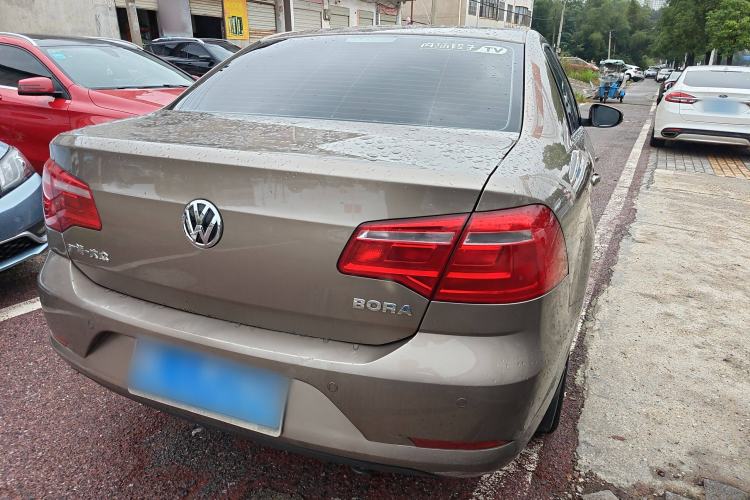 Used Volkswagen Bora 2014 1.6L Automatic Comfort Model Exterior 5