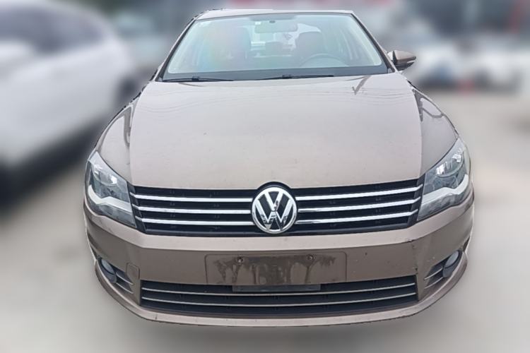 Used Volkswagen Bora 2014 1.6L Manual Fashion Edition Front