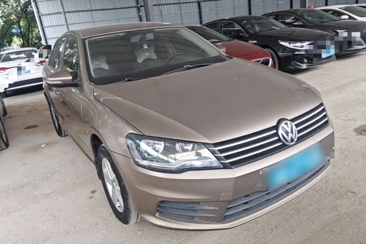 Used Volkswagen Bora 2014 1.6L Automatic Fashion Model Front Right 45 Deg