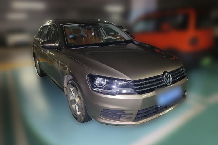 Used Volkswagen Bora 2014 1.6L Automatic Fashion Model Front Right 45 Deg