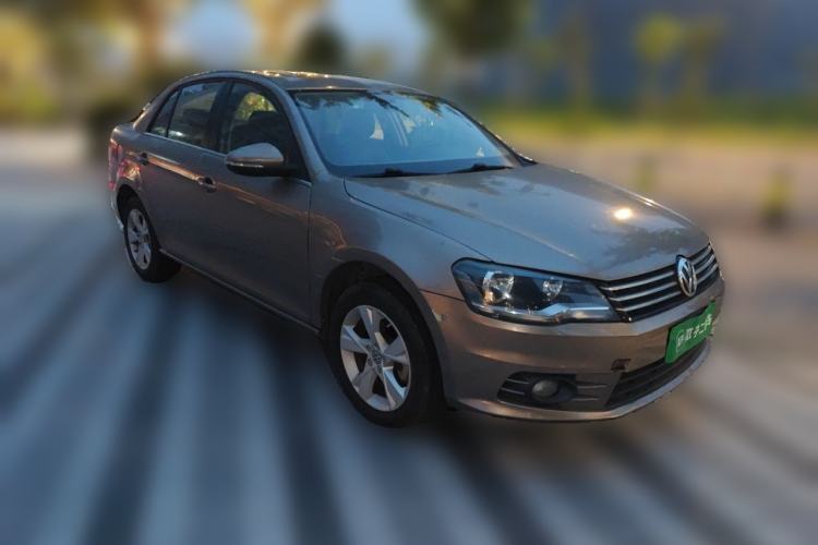 Used Volkswagen Bora 2014 1.6L Manual Comfort Model Front Right 45 Deg
