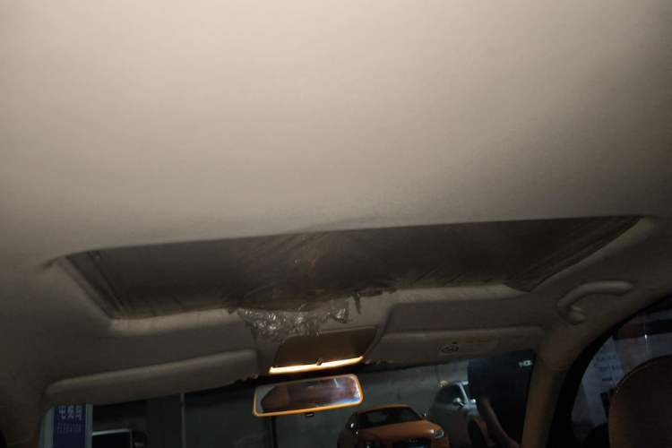 Used Volkswagen Bora 2014 1.6L Automatic Comfort Model Headliner