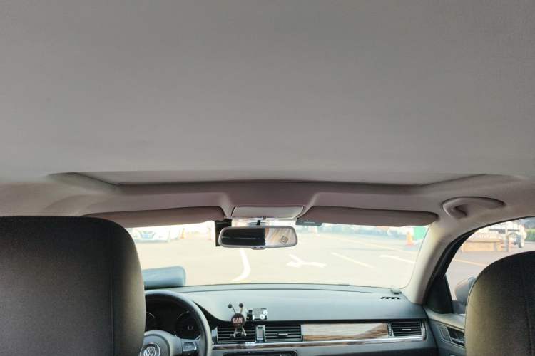 Used Volkswagen Bora 2014 1.6L Automatic Luxury Model Headliner