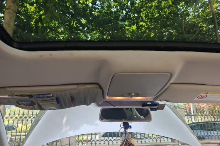 Used Volkswagen Bora 2014 1.4TSI Automatic Comfort Model Headliner