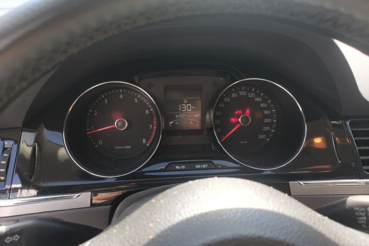 Used Volkswagen Bora 2014 1.6L Manual Comfort Model Instrument Cluster