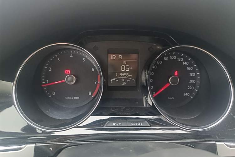 Used Volkswagen Bora 2014 1.6L Manual Fashion Edition Instrument Cluster