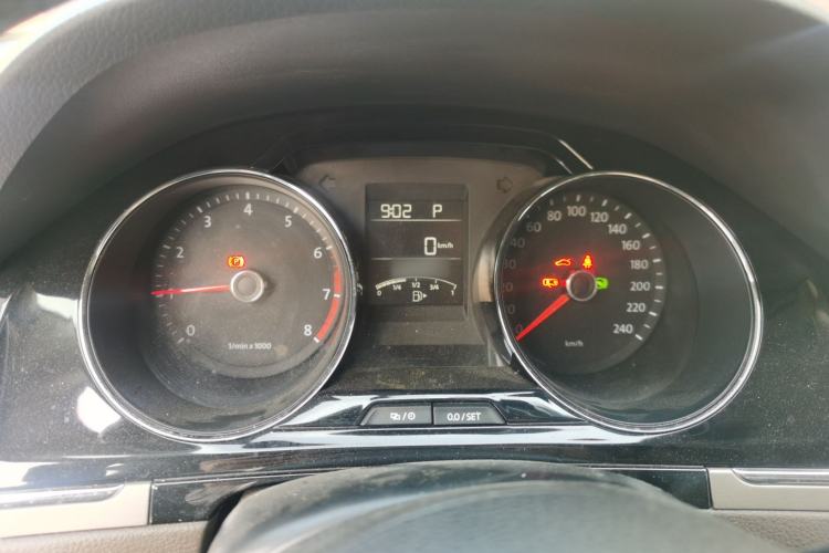 Used Volkswagen Bora 2014 1.6L Automatic Comfort Model Instrument Cluster