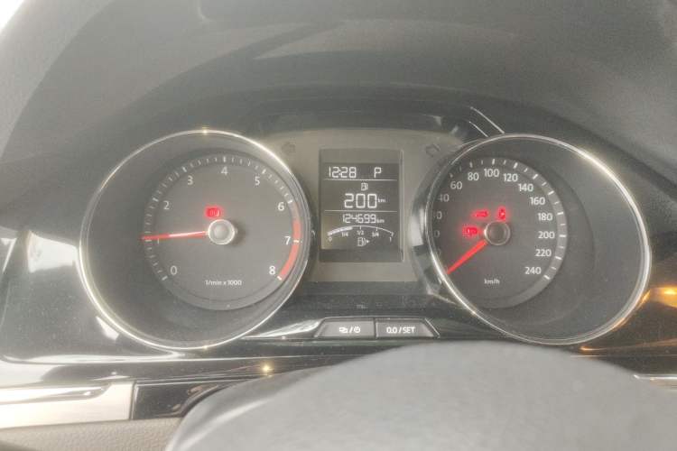 Used Volkswagen Bora 2014 1.6L Automatic Comfort Model Instrument Cluster