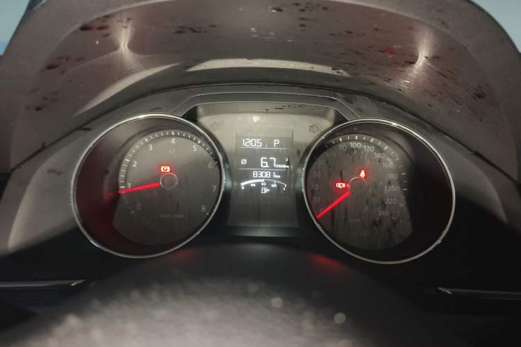 Used Volkswagen Bora 2014 1.6L Automatic Fashion Model Instrument Cluster
