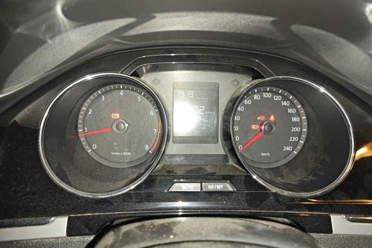 Used Volkswagen Bora 2014 1.6L Manual Comfort Model Instrument Cluster