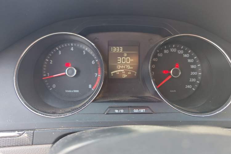 Used Volkswagen Bora 2014 1.6L Manual Fashion Edition Instrument Cluster