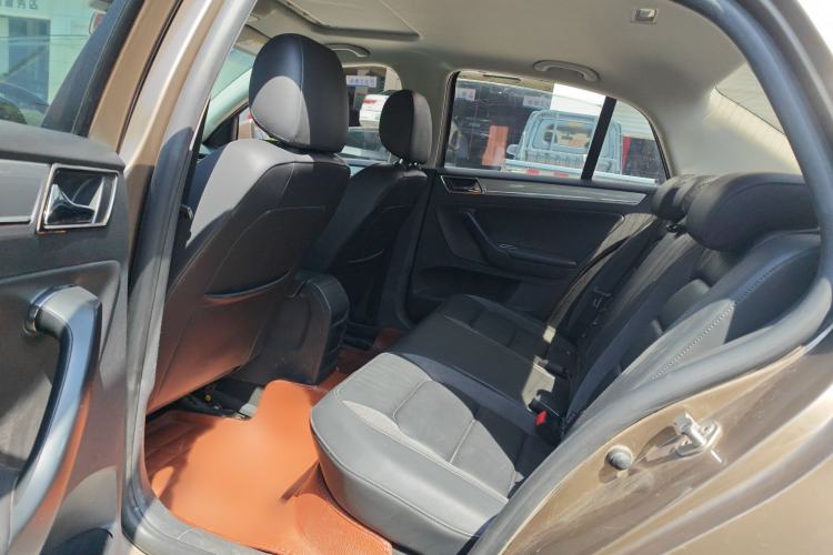 Used Volkswagen Bora 2014 1.6L Automatic Comfort Model Interior 2