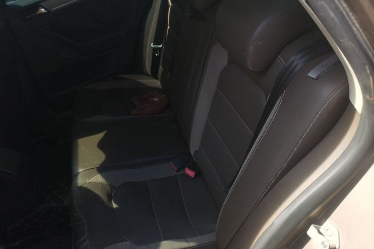 Used Volkswagen Bora 2014 1.6L Manual Comfort Model Interior 4