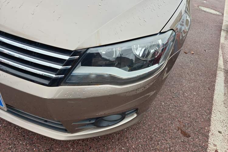 Used Volkswagen Bora 2014 1.6L Automatic Comfort Model Left Front Headlight
