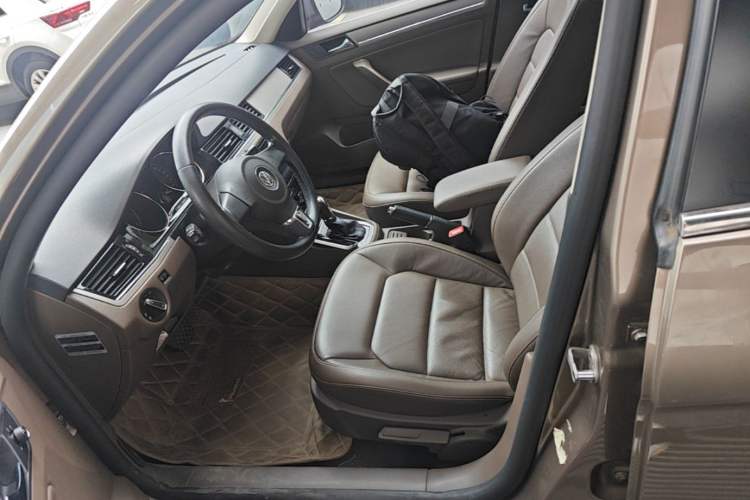 Used Volkswagen Bora 2014 1.4TSI Automatic Comfort Model Left Front Seat