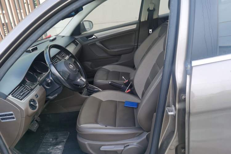 Used Volkswagen Bora 2014 1.6L Automatic Comfort Model Left Front Seat