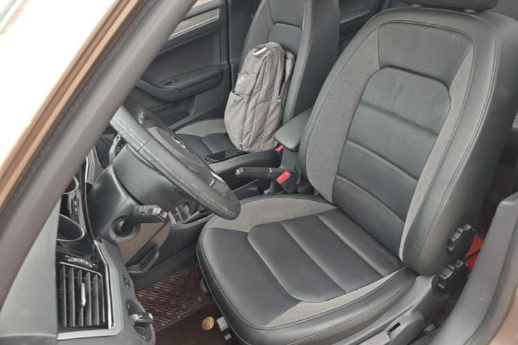 Used Volkswagen Bora 2014 1.6L Manual Comfort Model Left Front Seat