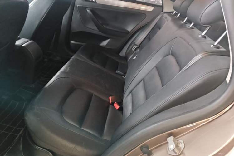 Used Volkswagen Bora 2014 1.6L Automatic Fashion Model Left Rear Seat