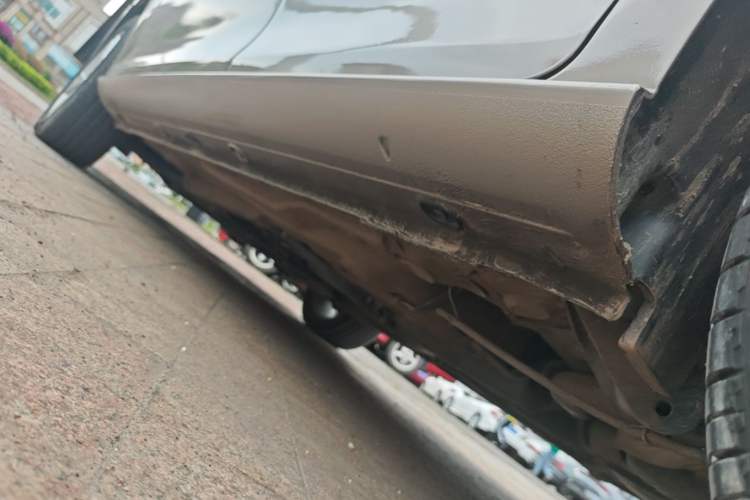 Used Volkswagen Bora 2014 1.6L Manual Comfort Model Left Side Sill