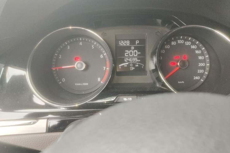 Used Volkswagen Bora 2014 1.6L Automatic Comfort Model Odometer Close Up