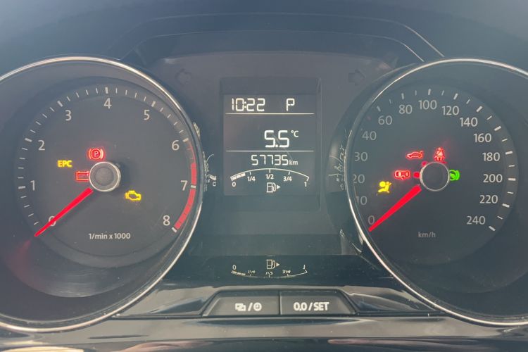 Used Volkswagen Bora 2014 1.6L Automatic Luxury Model Odometer Close Up