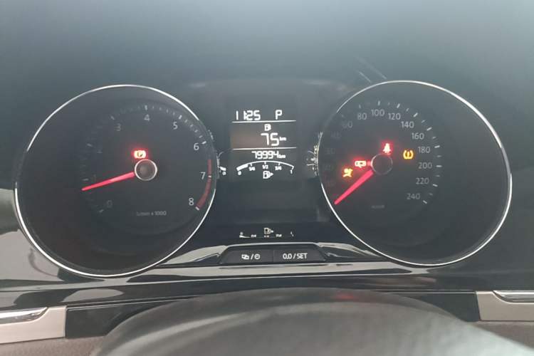 Used Volkswagen Bora 2014 1.6L Automatic Comfort Model Odometer Close Up