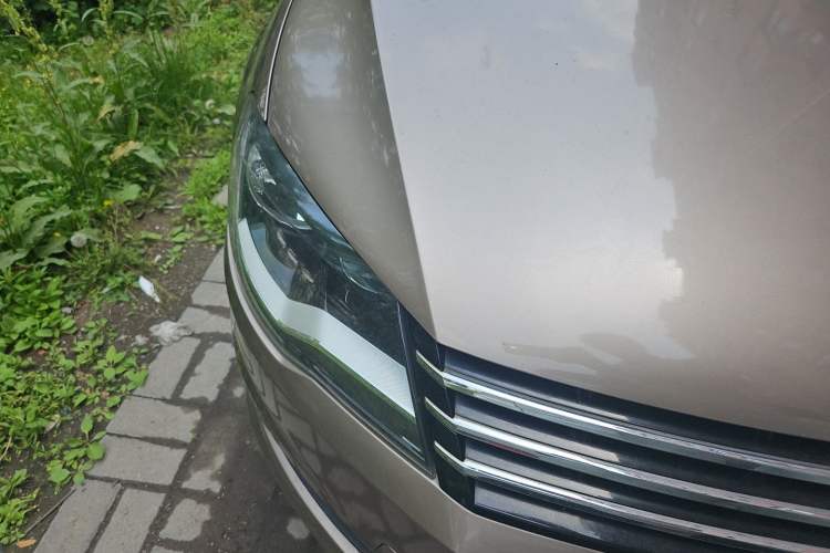 Used Volkswagen Bora 2014 1.6L Automatic Fashion Model Right Front Headlight