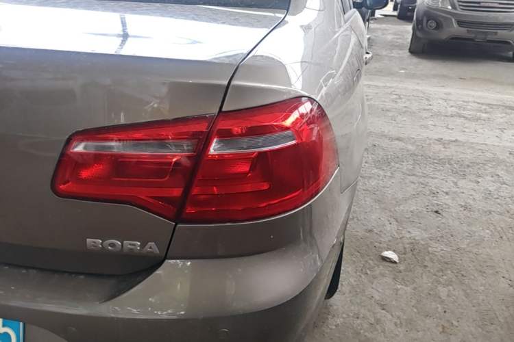 Used Volkswagen Bora 2014 1.6L Automatic Fashion Model Right Rear Taillight