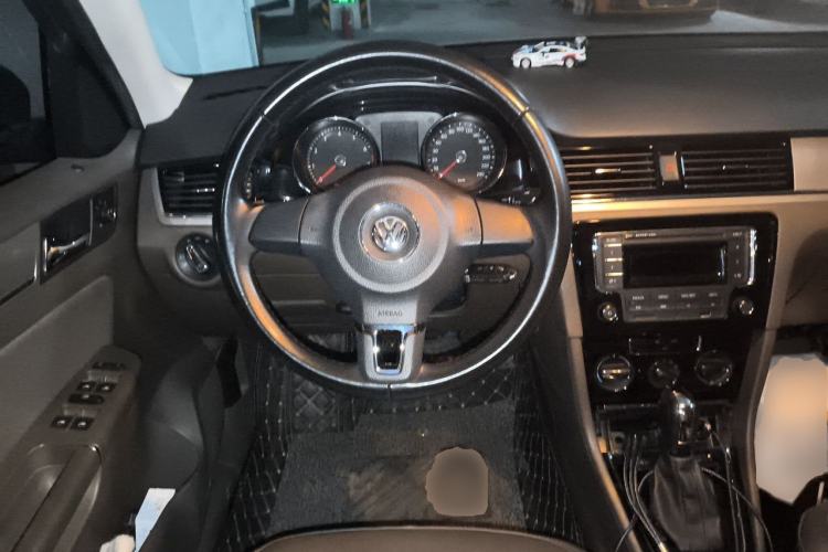 Used Volkswagen Bora 2014 1.6L Automatic Comfort Model Steering Wheel