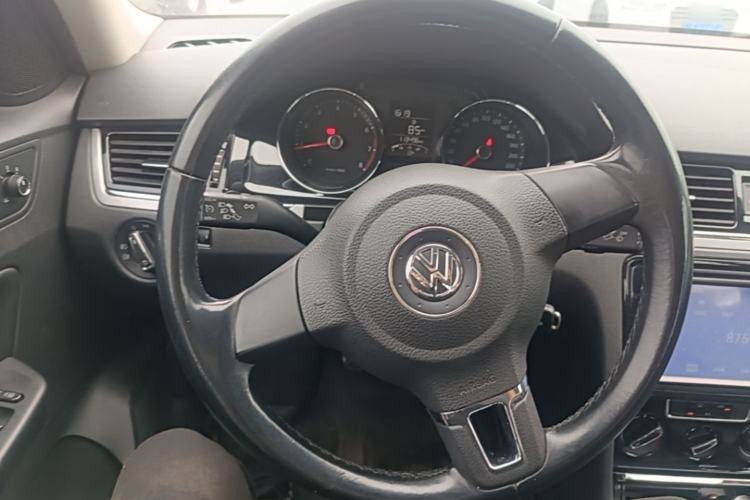 Used Volkswagen Bora 2014 1.6L Manual Fashion Edition Steering Wheel