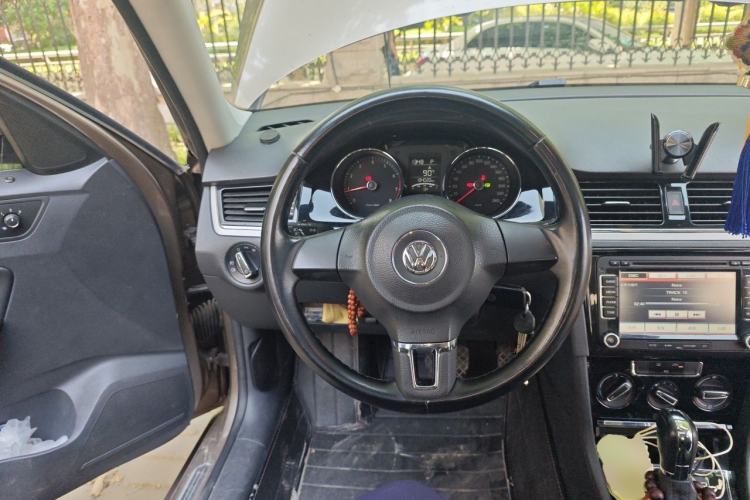 Used Volkswagen Bora 2014 1.4TSI Automatic Comfort Model Steering Wheel