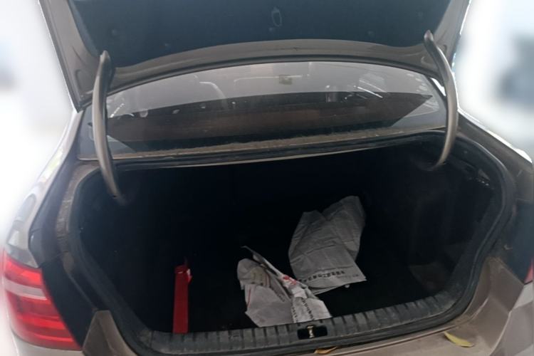 Used Volkswagen Bora 2014 1.6L Automatic Comfort Model Trunk