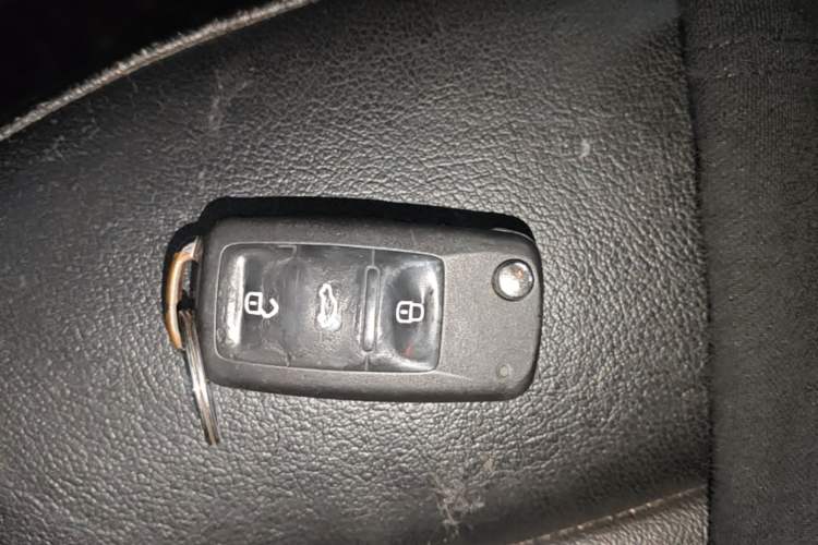 Used Volkswagen Bora 2014 1.6L Automatic Fashion Model Vehicle Key