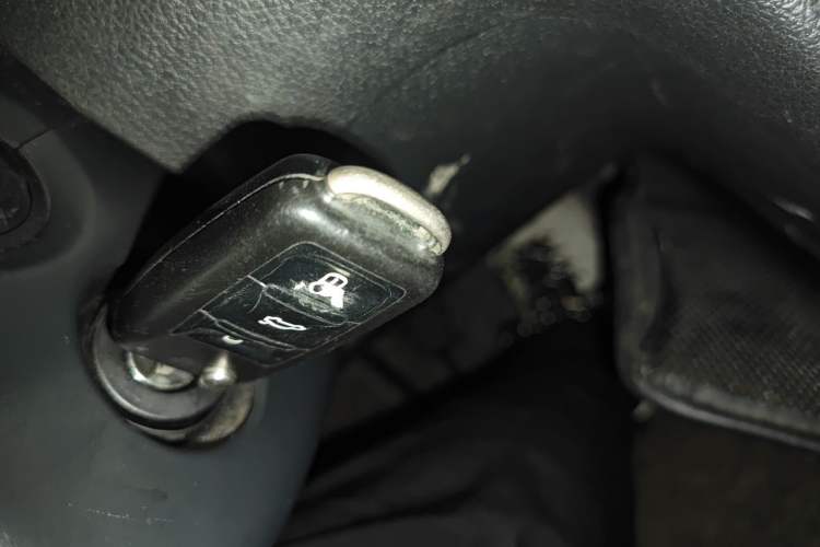 Used Volkswagen Bora 2014 1.6L Manual Comfort Model Vehicle Key