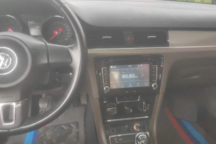 Used Volkswagen Bora 2014 1.6L Manual Comfort Model Audio And AC Panel