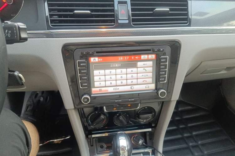 Used Volkswagen Bora 2014 1.6L Automatic Fashion Model Audio And AC Panel
