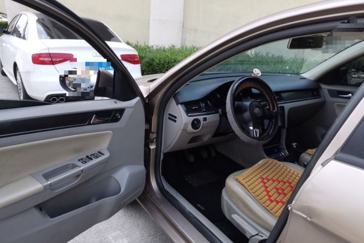 Used Volkswagen Bora 2014 1.6L Manual Fashion Edition Driver Seat