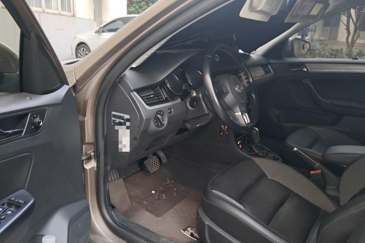 Used Volkswagen Bora 2014 1.6L Automatic Comfort Model Driver Seat