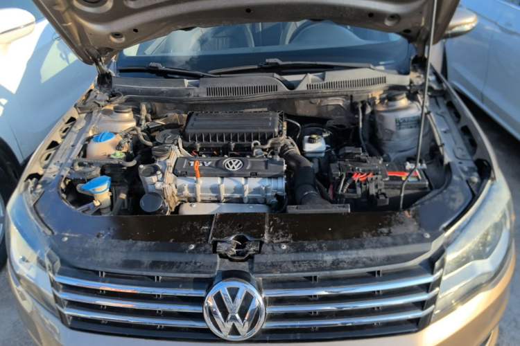 Used Volkswagen Bora 2014 1.6L Automatic Comfort Model Engine Bay