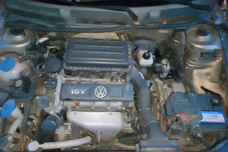 Used Volkswagen Bora 2014 1.6L Automatic Comfort Model Engine Bay